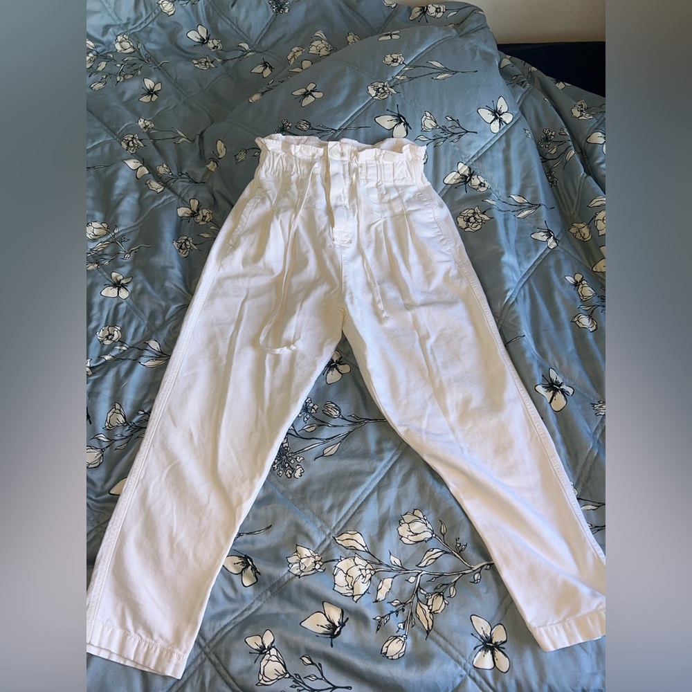 FREE PEOPLE WHITE HIGH RISE PLATED PAPERBAG TAPERED PANTS SIZE XS